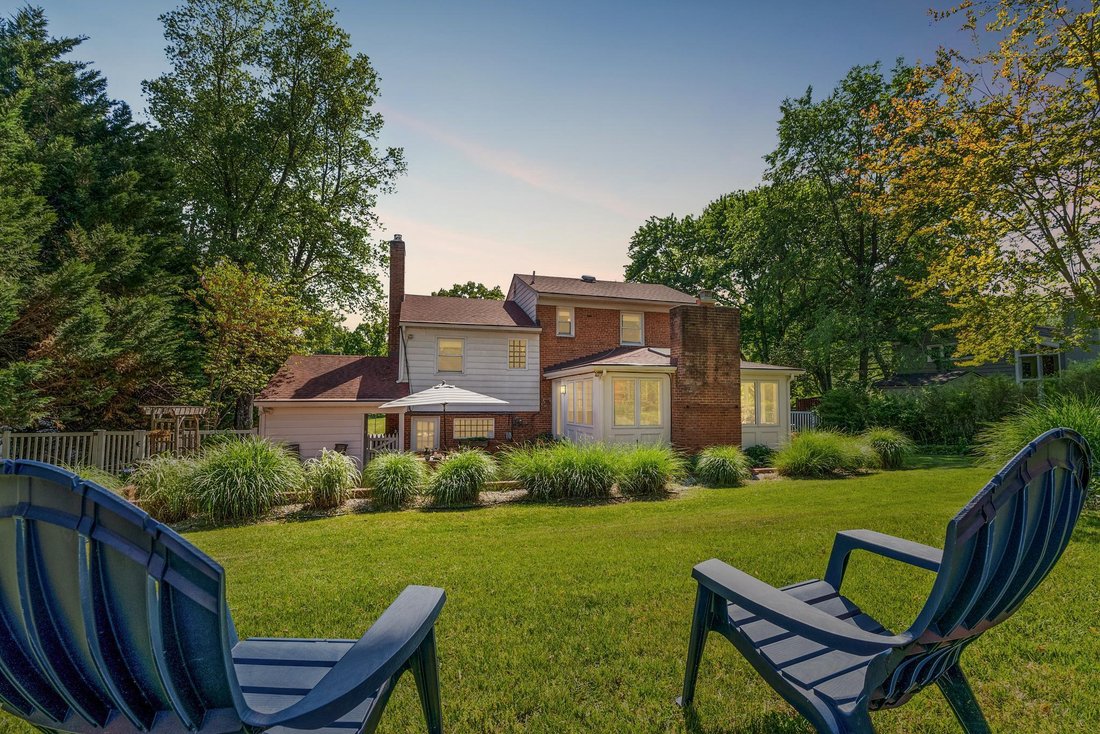 House in Idylwood, Virginia, United States 3 - 17804279