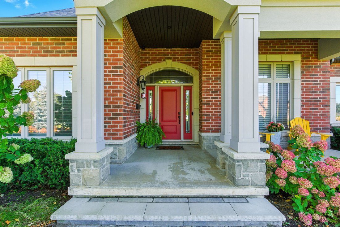 House in Hamilton, Ontario, Canada 3 - 17804481