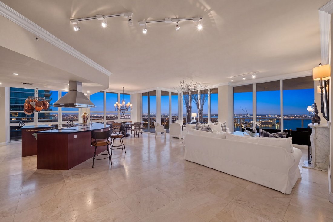 Condo in Bal Harbour, Florida, United States 1 - 17804650