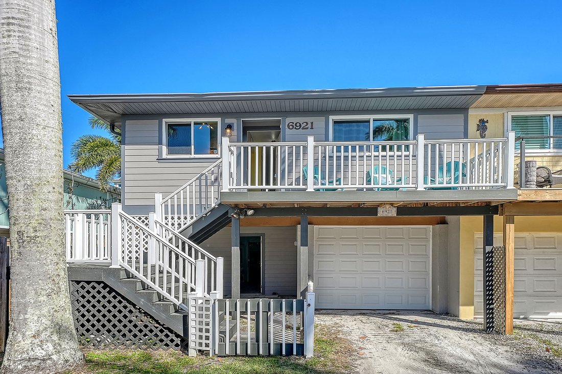 Holmes Beach, Florida, United States 4 - 17804649