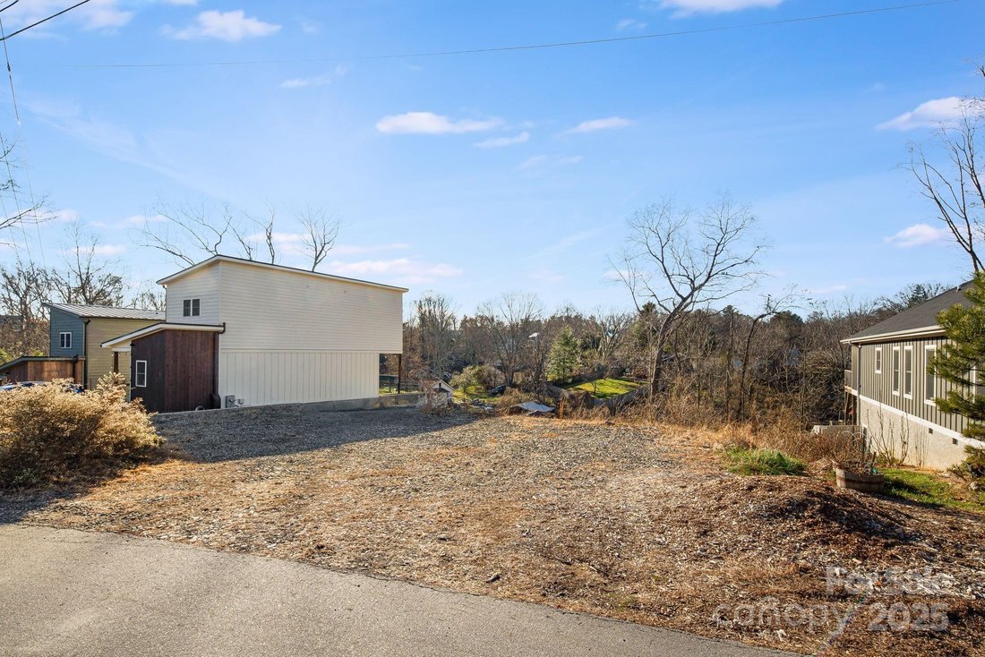 Land in Asheville, North Carolina, United States 5 - 17804622