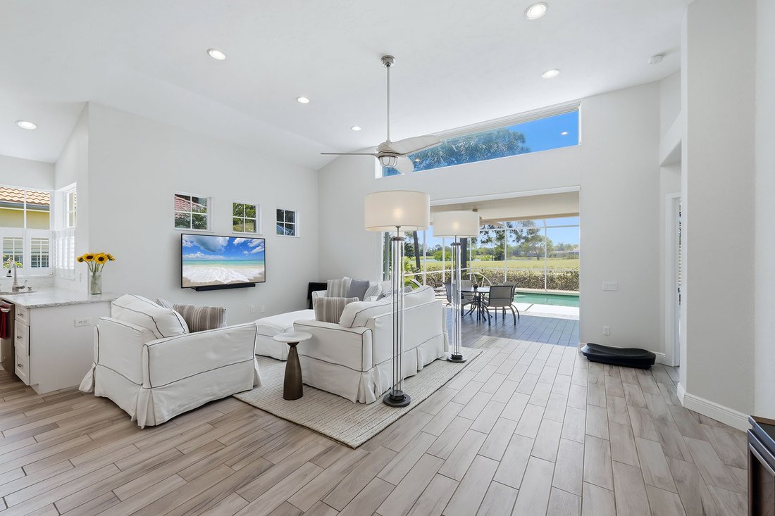 Bradenton, Florida, United States 4 - 17804672