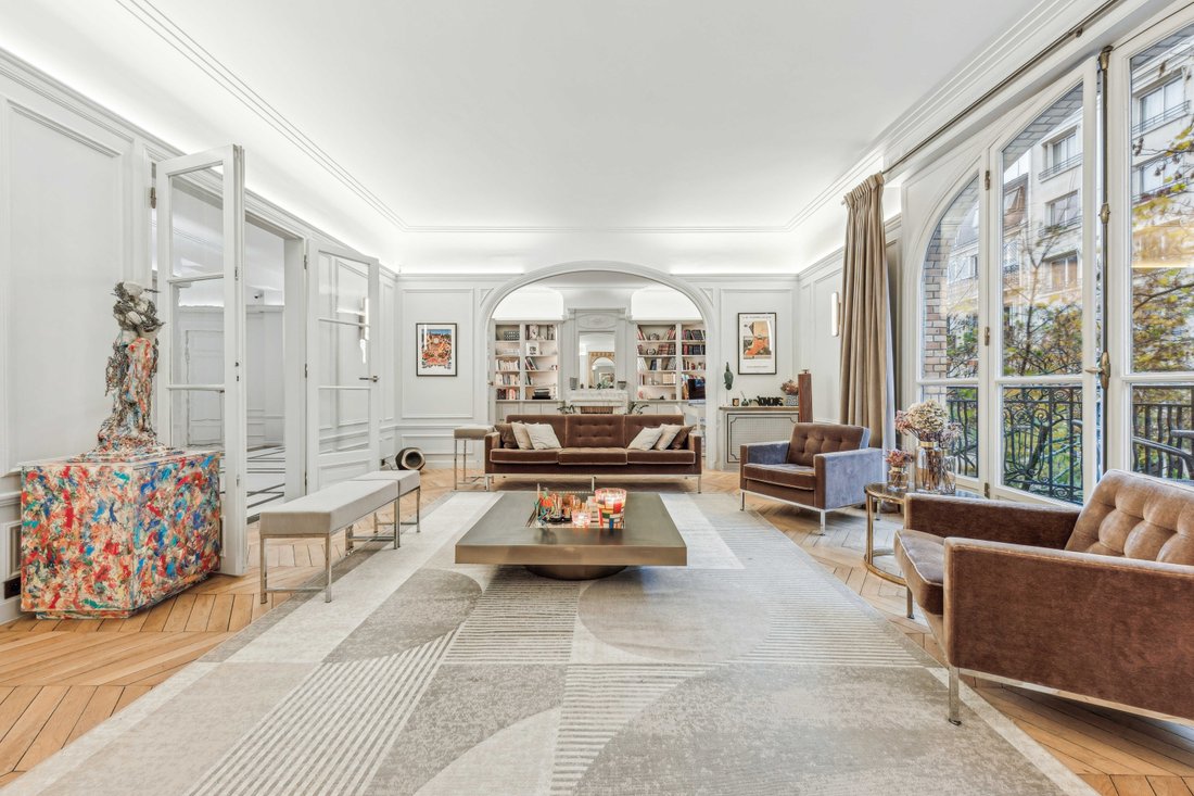 Apartment in Vaugirard-Parc des Expositions, Paris 15e Arrondissement, Paris 2 - 17804485