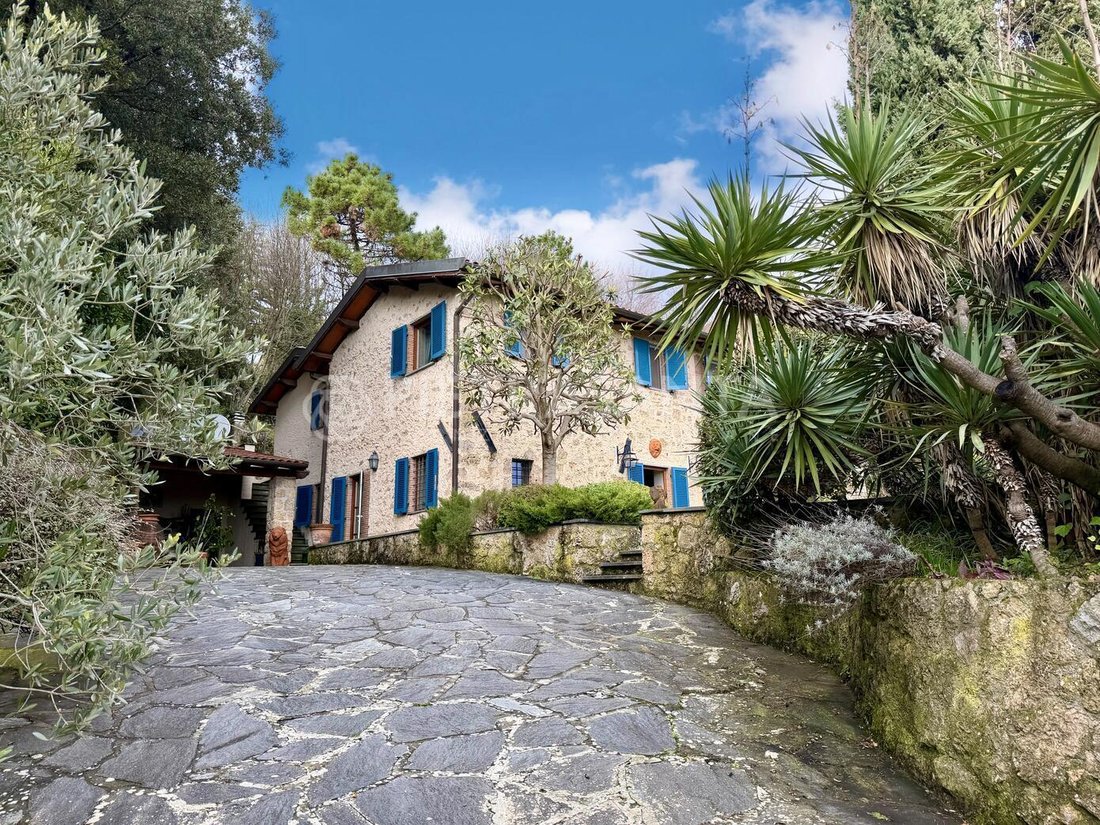 Villa in Capezzano Monte, Tuscany, Italy 2 - 17806296
