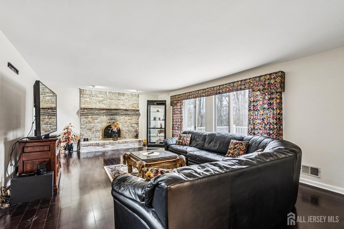 House in Manalapan Township, New Jersey, United States 5 - 17807239