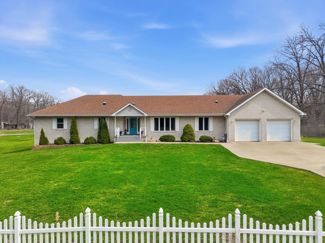 Porter, Indiana, United States 1 - 17806586