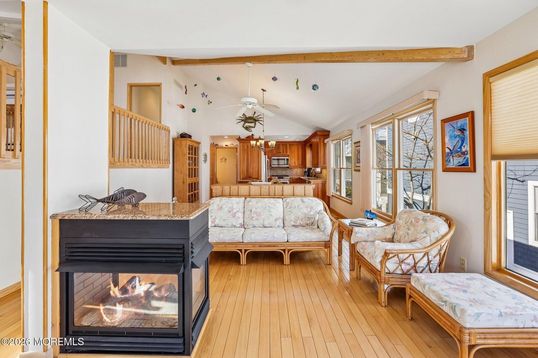 House in Ship Bottom, New Jersey, United States 4 - 17807253