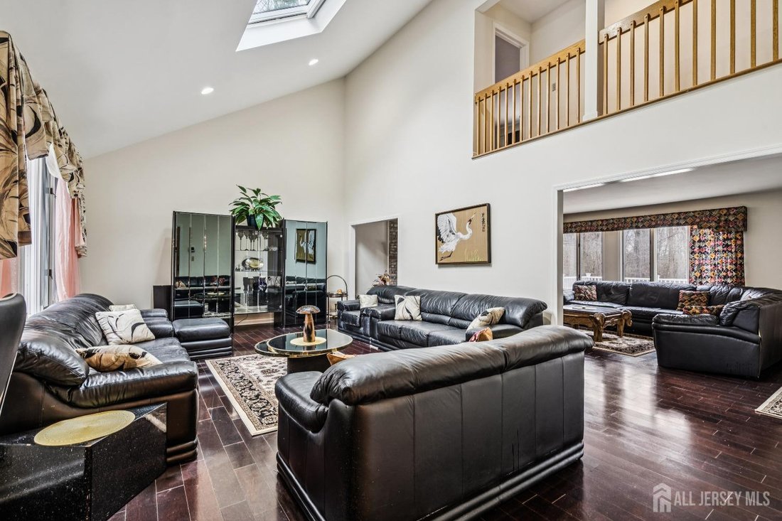 House in Manalapan Township, New Jersey, United States 3 - 17807239