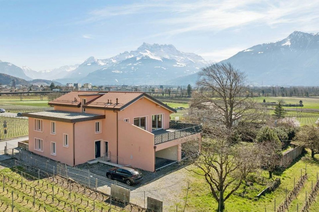 House in Yvorne, Vaud, Switzerland 1 - 17804826