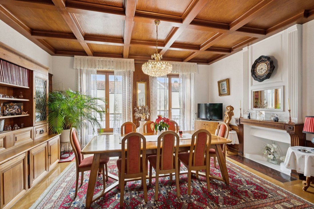 Large Village House In Les Tuileries De Grandson 2 Apartments + Strong Develop
