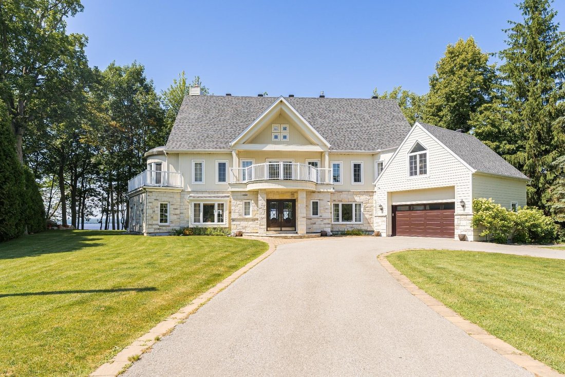 House in Rigaud, Quebec, Canada 1 - 17804934