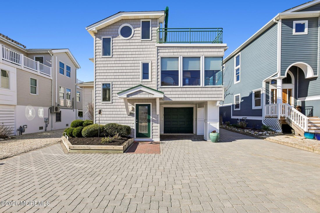 House in Ship Bottom, New Jersey, United States 1 - 17807253