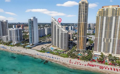 House in Sunny Isles Beach, Florida, United States 1