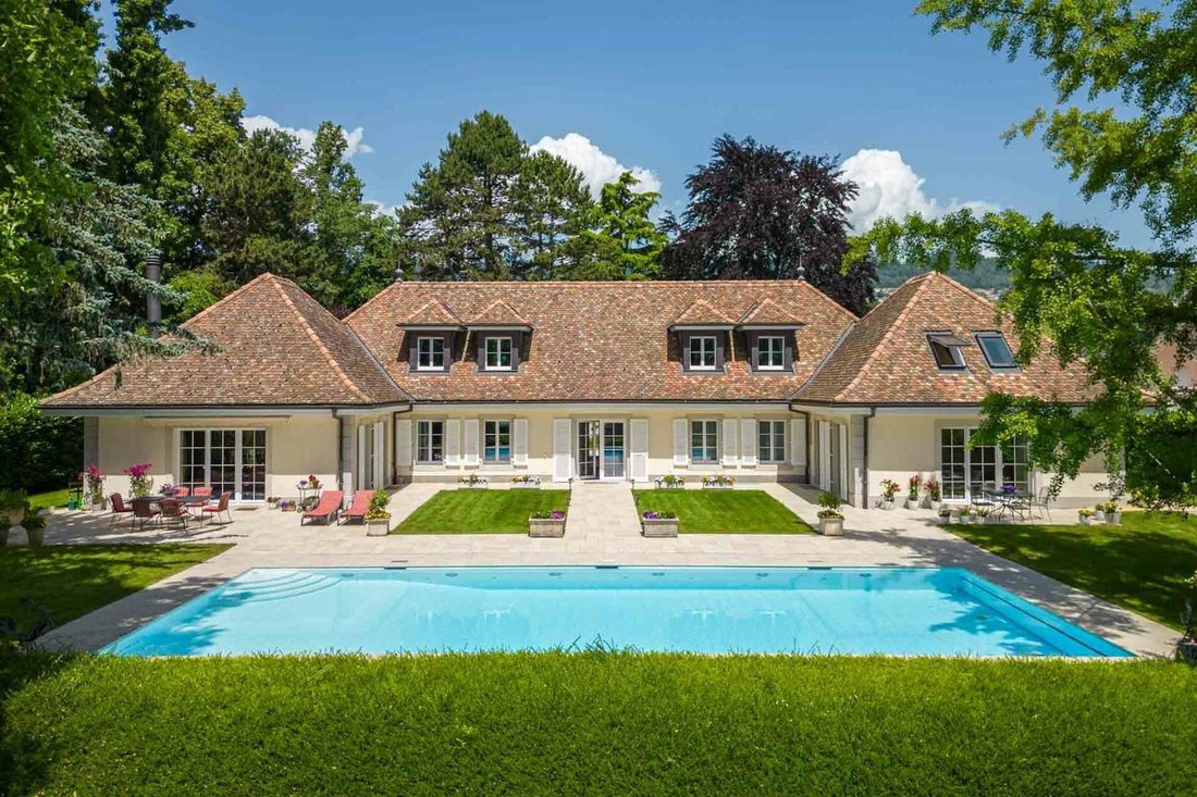 Casa a Perroy, Vaud, Svizzera 1 - 16068631