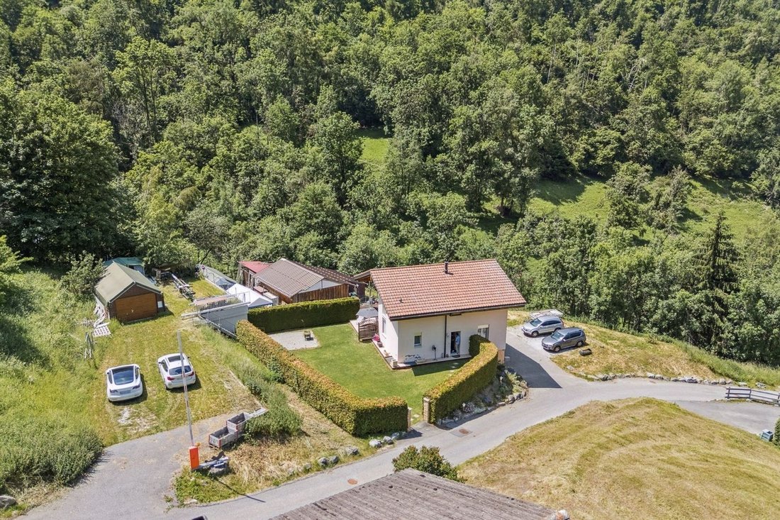 Property With Garage And Professional Workshop