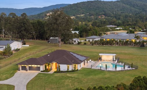 House in Samford Valley, Queensland, Australia 1