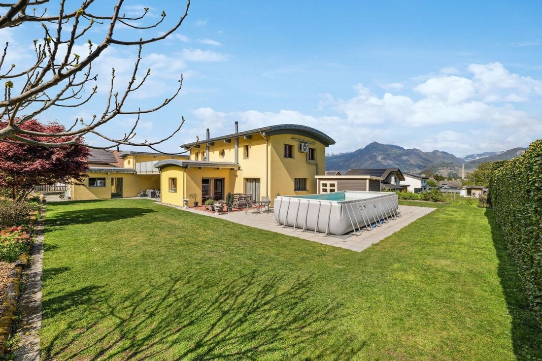 Contemporary Villa With Annex In Collombey Muraz