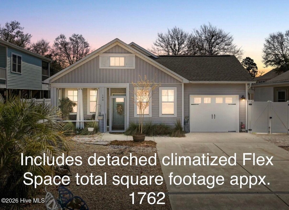 House in Oak Island, North Carolina, United States 1 - 17545669