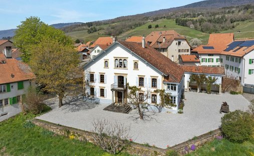 Casa a Bonvillars, Vaud, Svizzera 1
