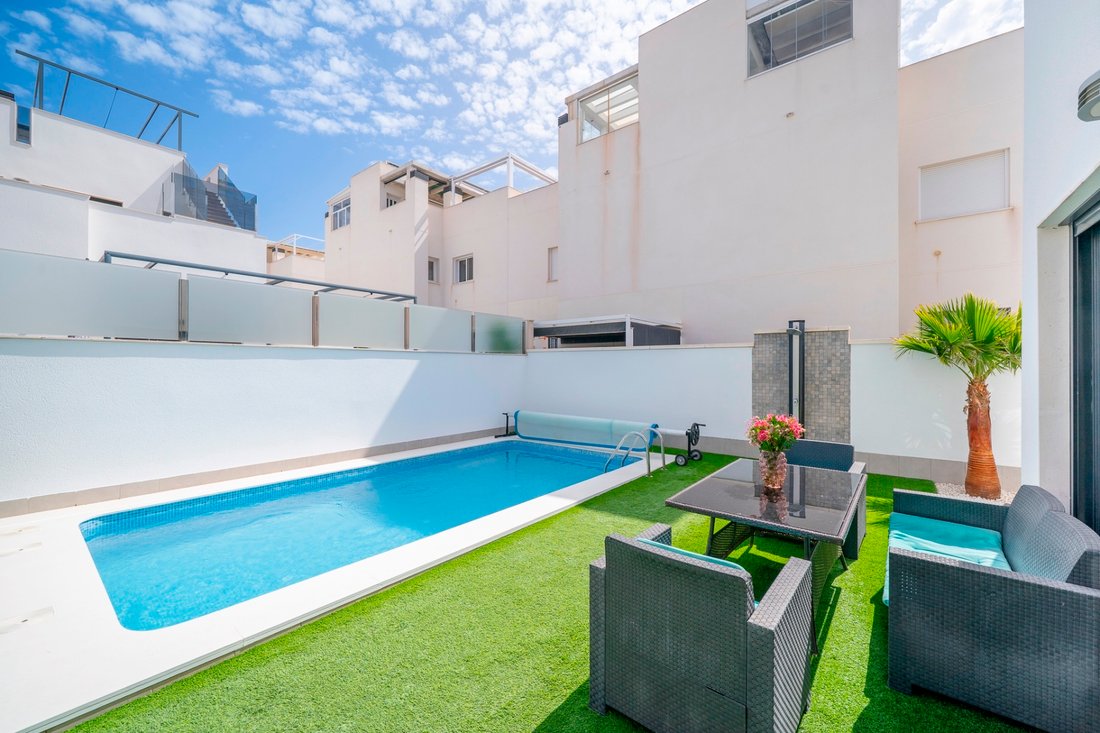Villa in Torrevieja, Valencian Community, Spain 5 - 17769991