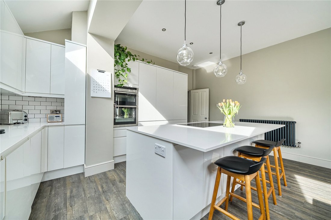 House in Colney Hatch, Barnet, England 4 - 17808050