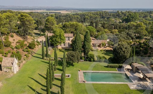 Domaine à Saint-Rémy-de-Provence, Provence-Alpes-Côte d'Azur, France 1