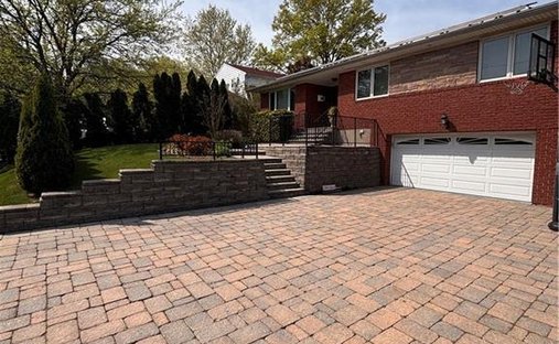 House in New York, New York, United States 1