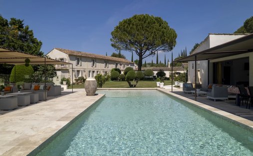Finca en Arles, Provenza-Alpes-Costa Azul, Francia 1