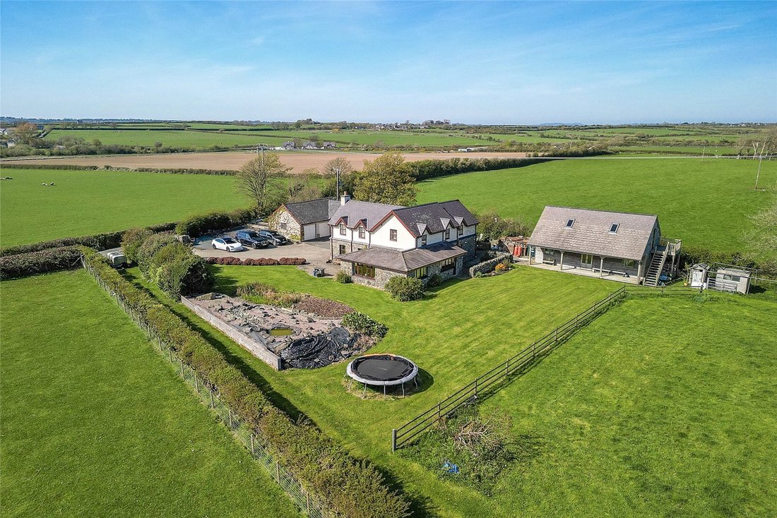 House in Llanidan, Wales 2 - 17259626