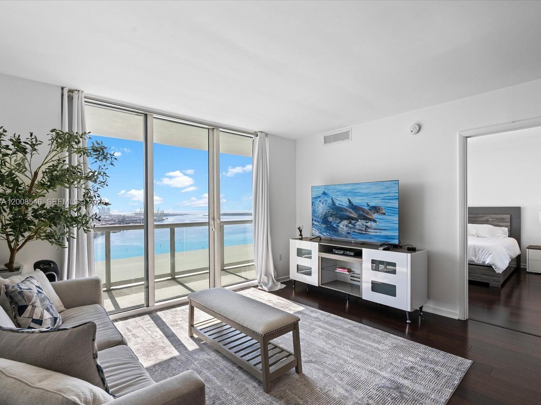 Condo in Miami, Florida, United States 4 - 17809776