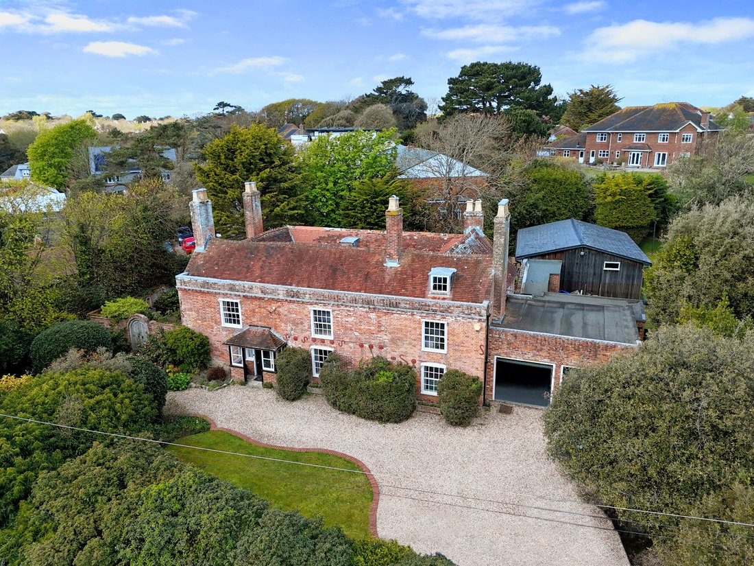 House in Milford on Sea, England 1 - 17808316
