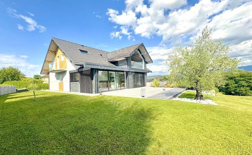 House in Nord Ouest, Rumilly, France 1