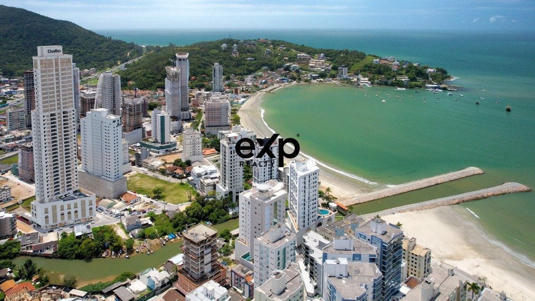 Apartment in Itapema, State of Santa Catarina, Brazil 2 - 17808311