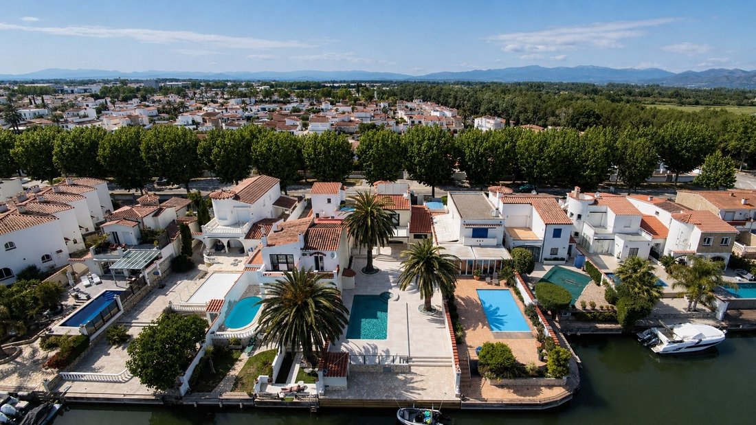 House in Empuriabrava, Catalonia, Spain 1 - 17810079