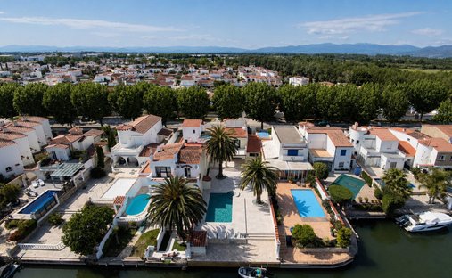 Maison à Empuriabrava, Catalogne, Espagne 1