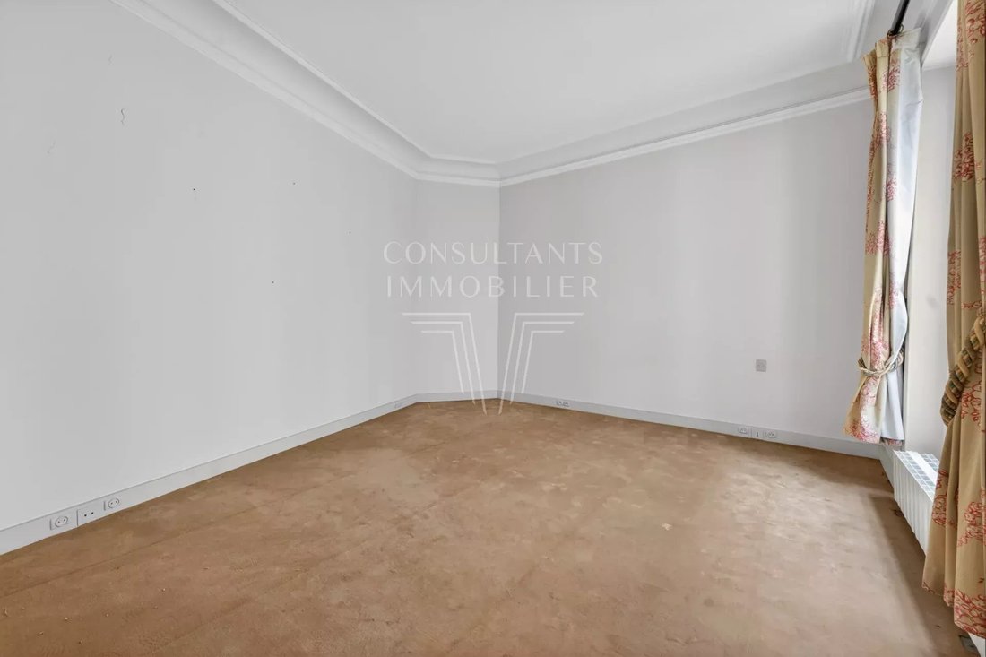 Apartment in Porte Dauphine, Paris 16e Arrondissement, Paris 4 - 17810414