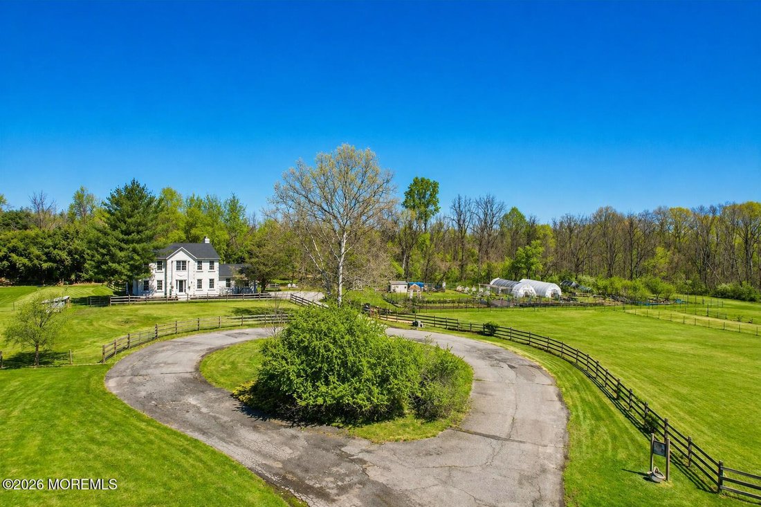 House in Colts Neck, New Jersey, United States 3 - 17808579