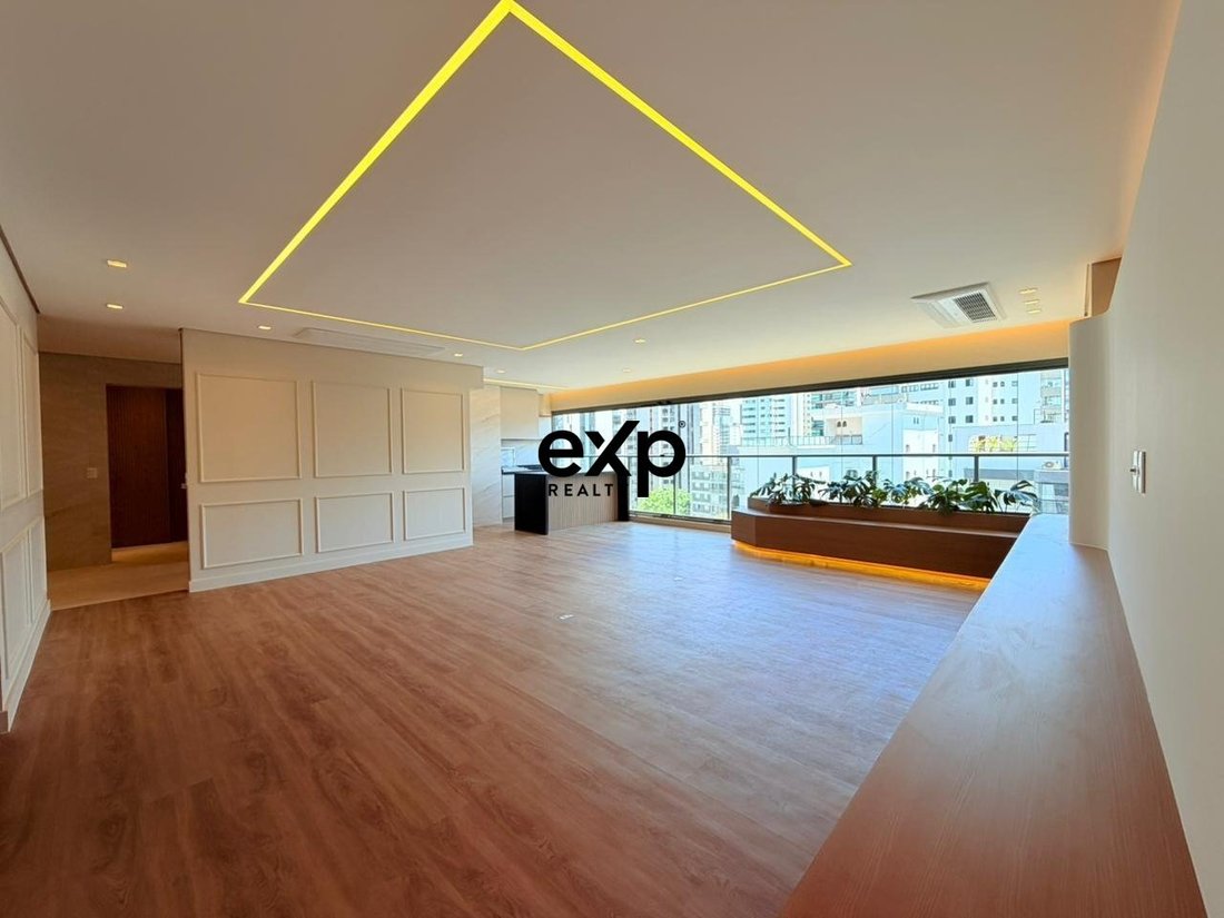 Apartment in São Paulo, State of São Paulo, Brazil 2 - 17805904