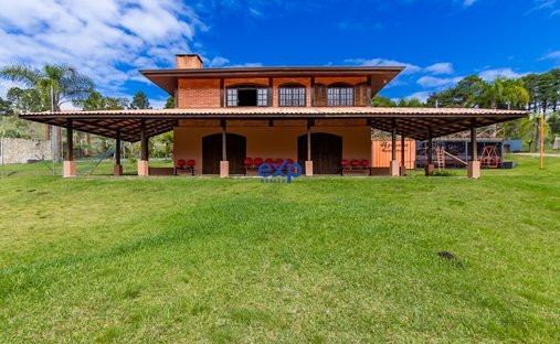 Casa di campagna a São José dos Pinhais, Paraná, Brasile 1