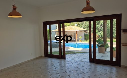 House in Valinhos, State of São Paulo, Brazil 1