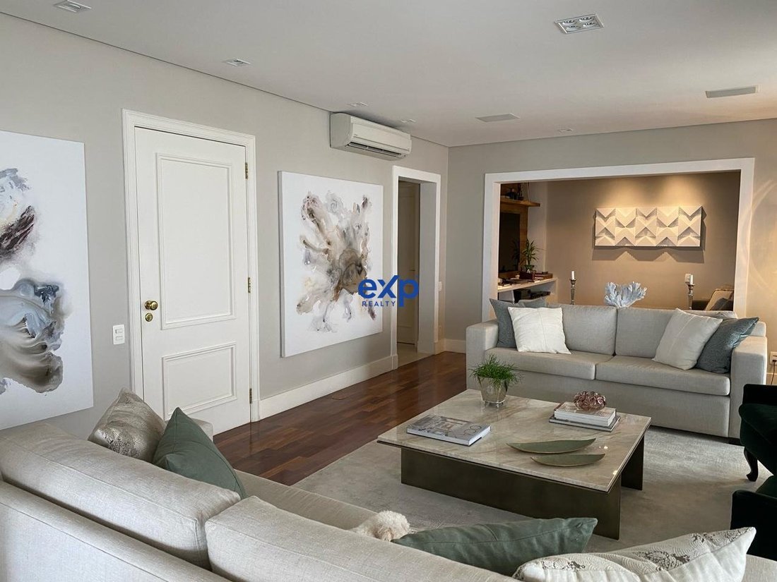 Apartment in São Paulo, State of São Paulo, Brazil 1 - 17804469
