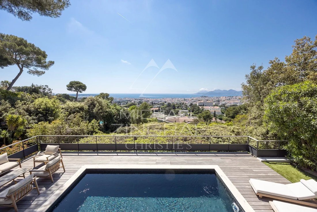 House in Cannes, Provence-Alpes-Côte d'Azur, France 3 - 17725589