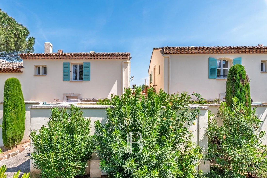 House in La Motte, Provence-Alpes-Côte d'Azur, France 3 - 17810594