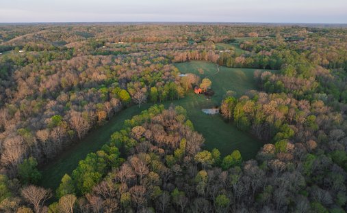 Land in Charlotte, Tennessee, United States 1