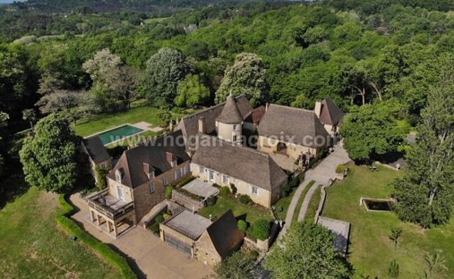 Castle in Sarlat-la-Canéda, Nouvelle-Aquitaine, France 1