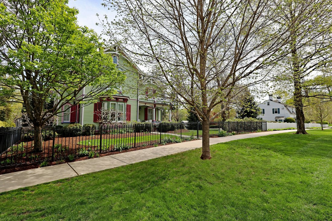 House in Ridgefield, Connecticut, United States 2 - 17809955