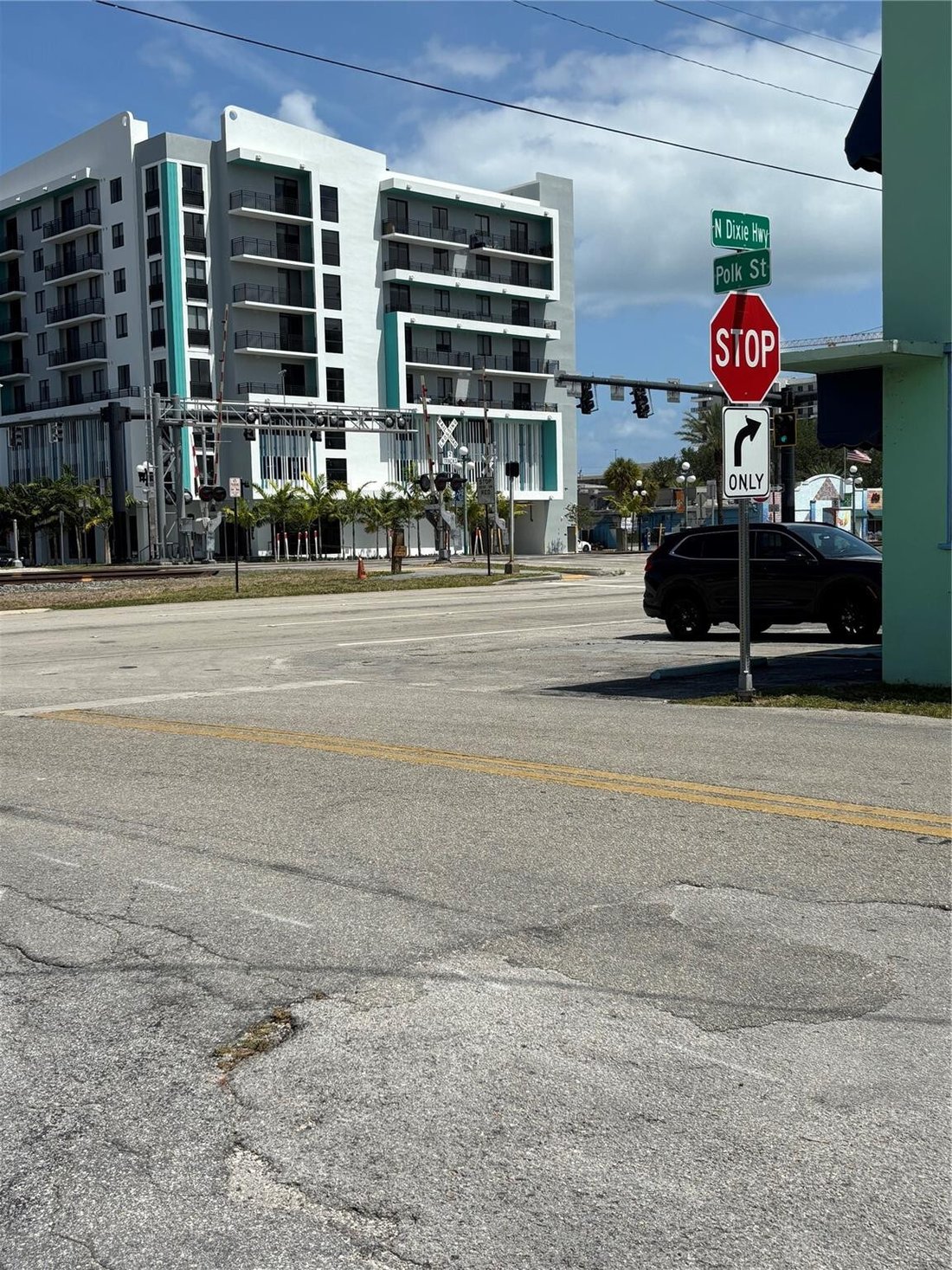 Hollywood, Florida, United States 2 - 16633095