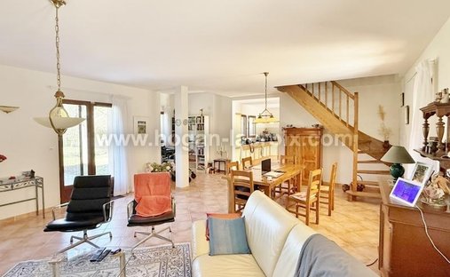 Exclusivity In Its Purest Form!! Overlooking A Private Valley, This 17 Th Century Manor Offers Total