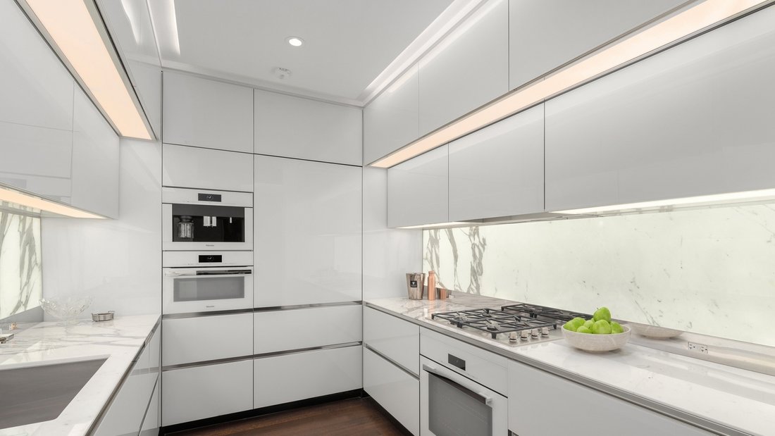 Condo in New York, New York, United States 3 - 17809742