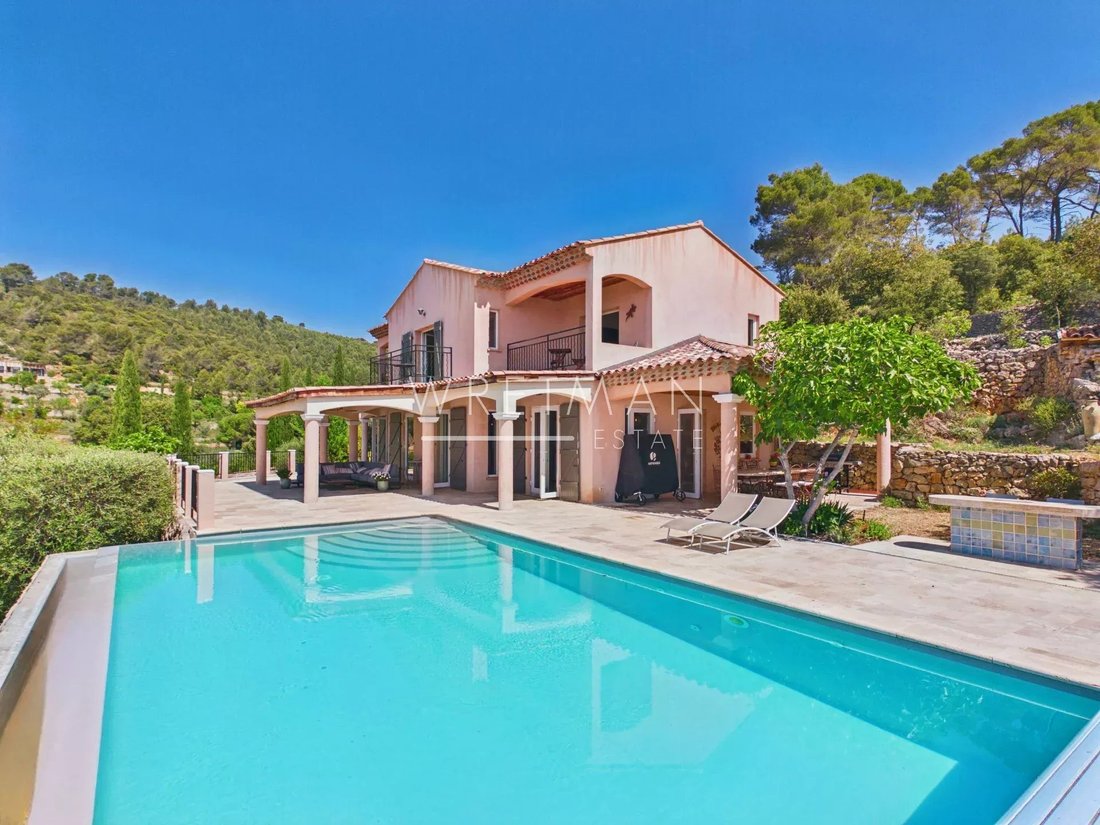 Villa in Cotignac, Provence-Alpes-Côte d'Azur, France 1 - 17810351